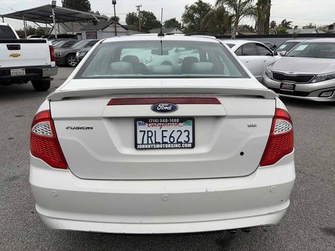Used 2010 Ford Fusion SE FWD image 3