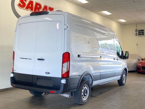 New 2026 Ford Transit 250 148 Medium Roof RWD image 8