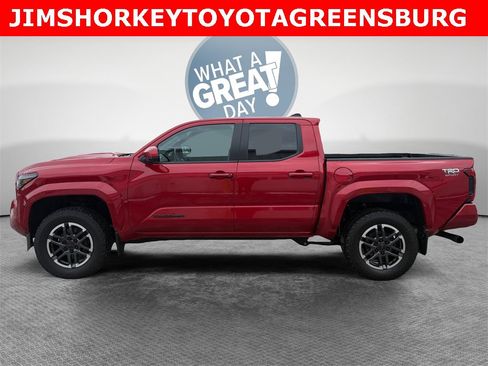 Used 2024 Toyota Tacoma TRD Sport image 7