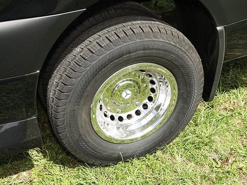 Used 2024 Mercedes-Benz Sprinter 3500 image 33