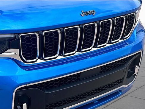 Used 2023 Jeep Grand Cherokee L Overland AWD/4WD image 30