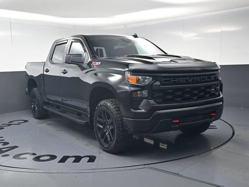 Used 2026 Chevrolet Silverado 1500 Custom Trail Boss AWD/4WD image 3