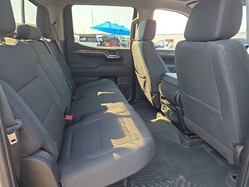 Used 2024 Chevrolet Silverado 1500 LT w/ Z71 Off-Road Package AWD/4WD image 9