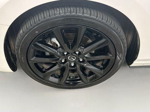 Used 2023 MAZDA MAZDA3 s FWD image 11
