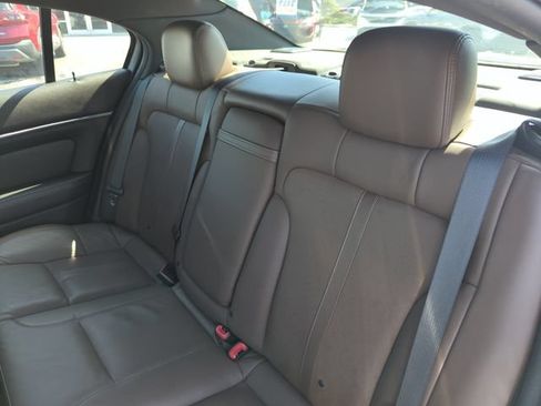 Used 2013 Lincoln MKS FWD image 27