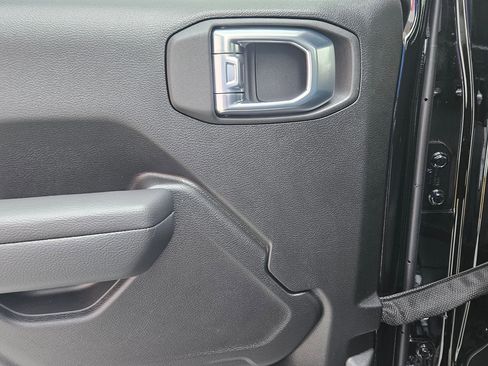 New 2026 Jeep Gladiator Sport image 22