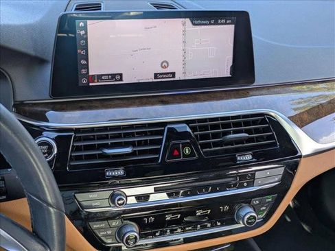 Used 2019 BMW 530i xDrive AWD/4WD image 10