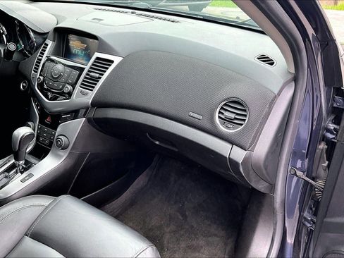 Used 2013 Chevrolet Cruze LTZ FWD image 14