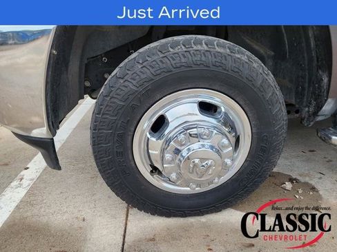 Used 2022 RAM 3500 Tradesman w/ Chrome Appearance Group image 15