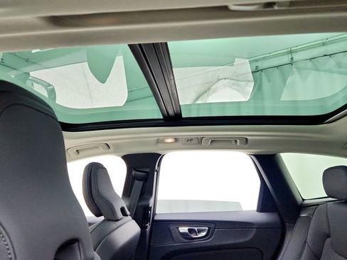 New 2026 Volvo XC60 B5 Plus w/ Protection Package Premier image 22