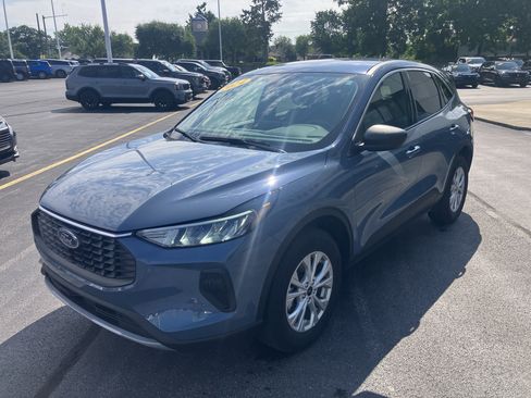 Certified 2024 Ford Escape Active w/ Tech Pack #1 AWD/4WD image 3