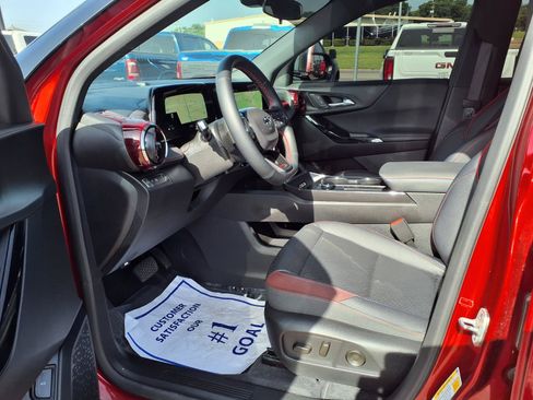 Used 2025 Chevrolet Equinox RS FWD image 14