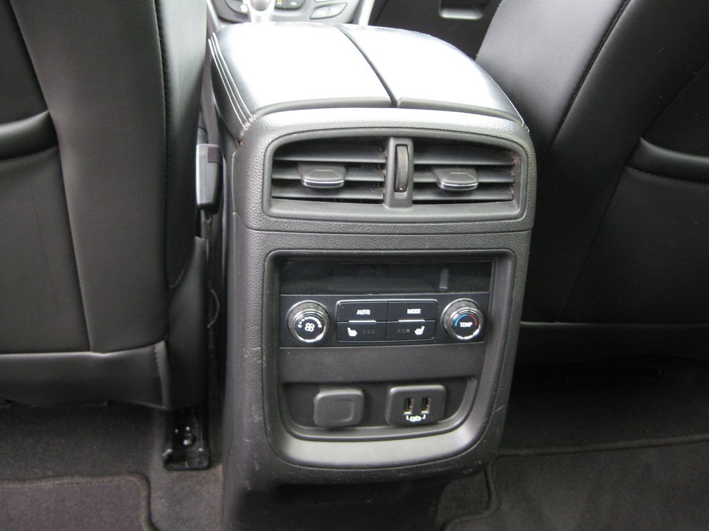 Used 2019 Buick Envision Essence FWD image 24