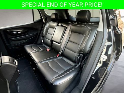 Used 2023 GMC Terrain SLT w/ LPO, Floor Liner Package image 22