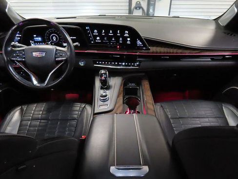 Certified 2022 Cadillac Escalade Premium Luxury Platinum AWD/4WD image 52