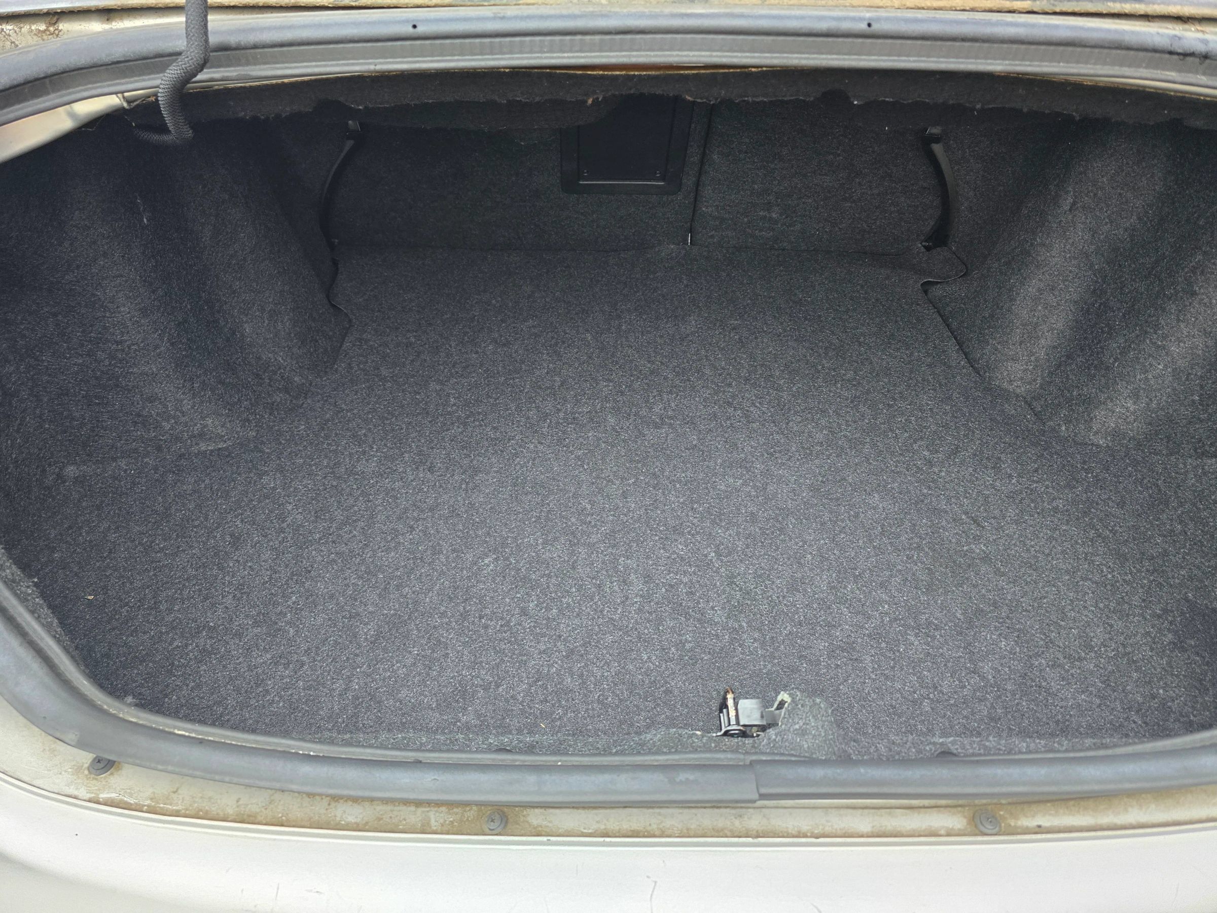 Used 2011 Chrysler 200 Limited FWD image 18