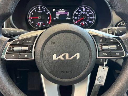 Used 2024 Kia Forte LXS w/ LXS Technology Package FWD image 27