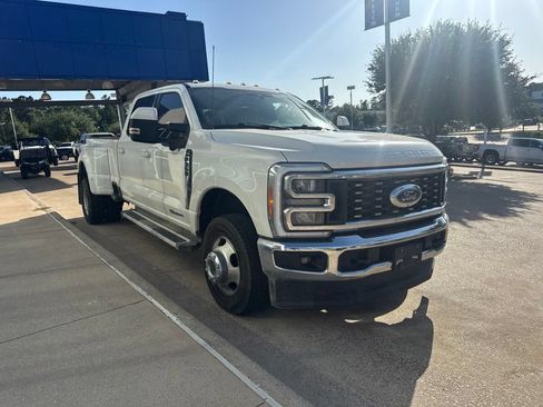 Used 2023 Ford F350 Lariat w/ FX4 Off-Road Package AWD/4WD image 2