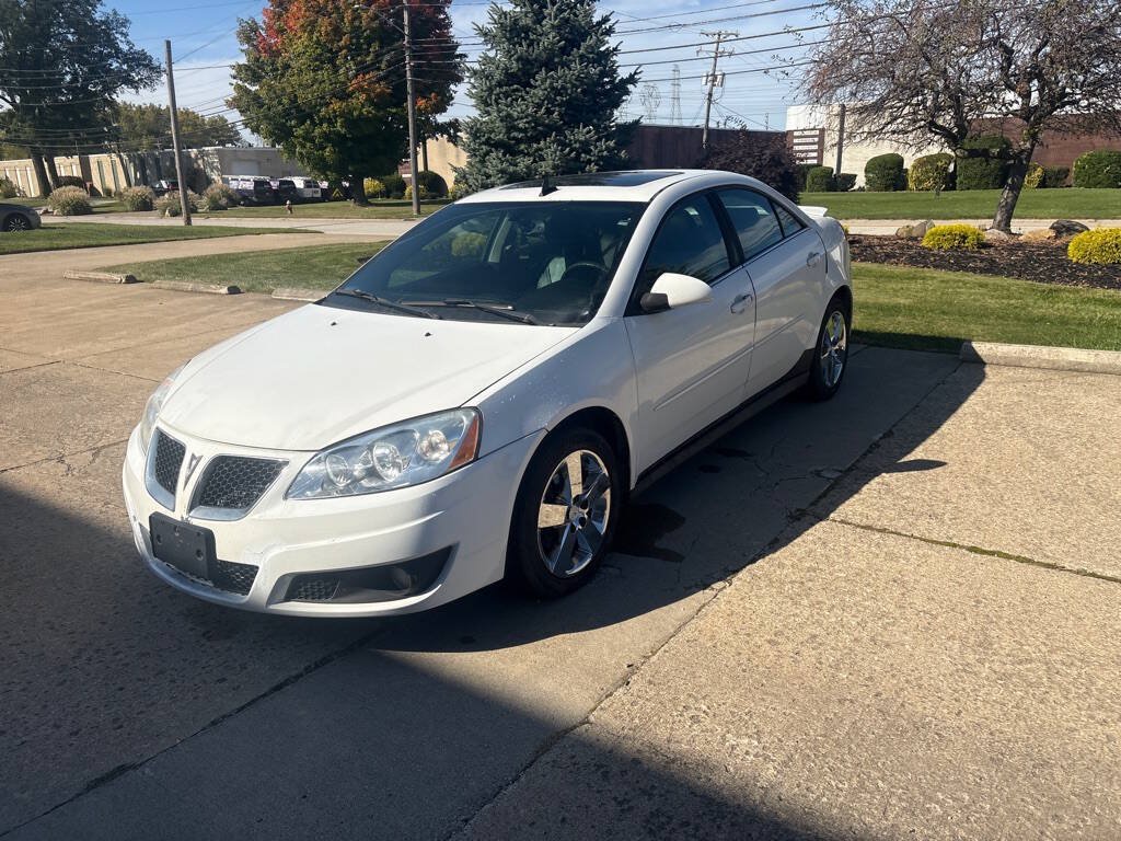 Used 2010 Pontiac G6 Sedan FWD image 3