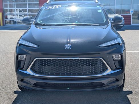 Used 2024 Buick Encore GX Avenir w/ Avenir Convenience Package AWD/4WD image 2