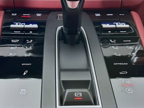 New 2026 Porsche Macan S image 23