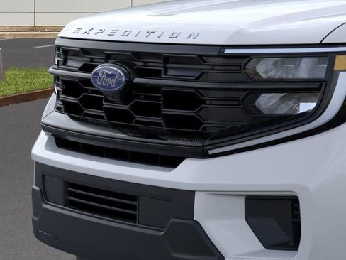 New 2026 Ford Expedition Active AWD/4WD image 17