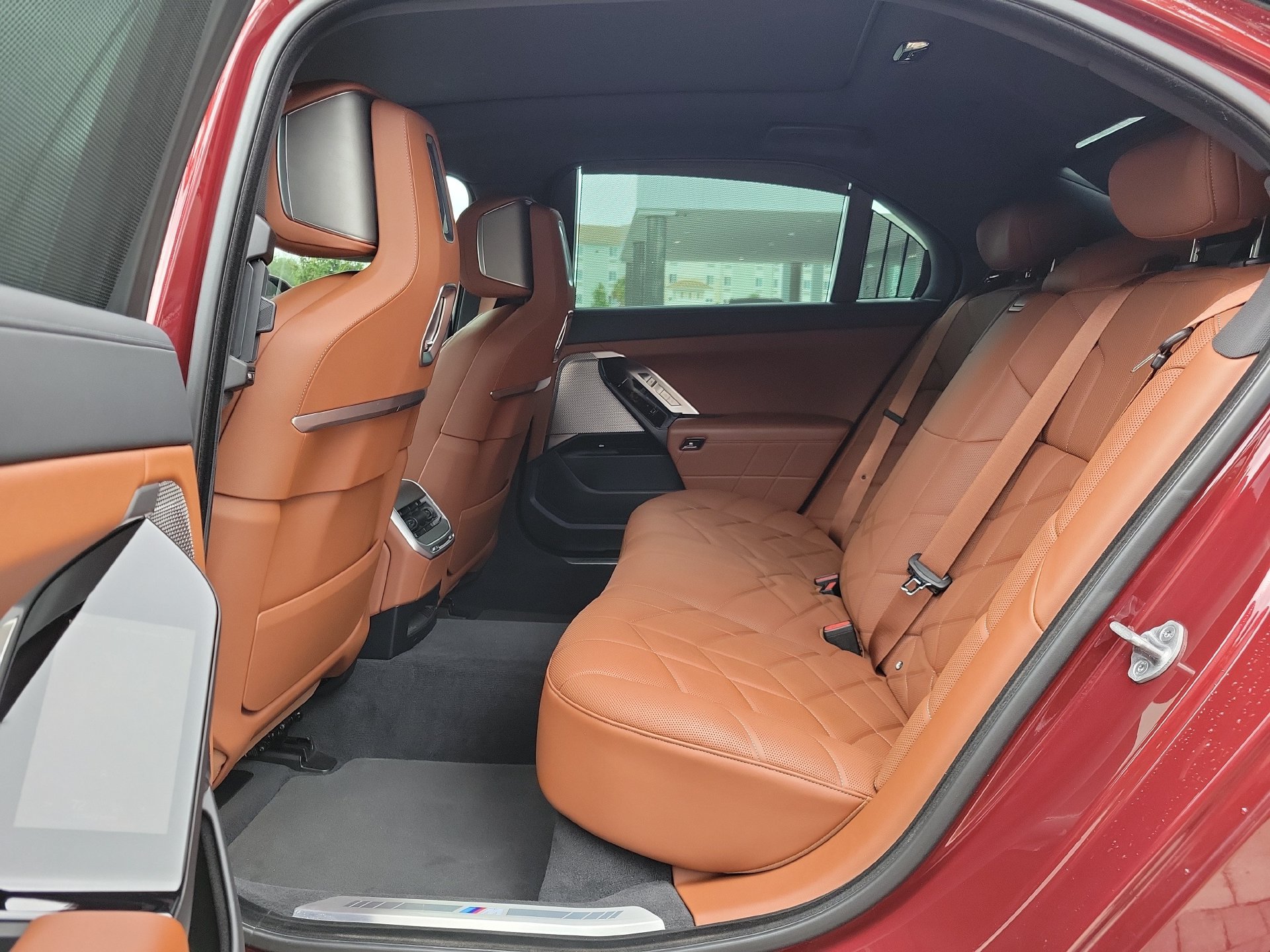 Used 2023 BMW 760i xDrive AWD/4WD image 19