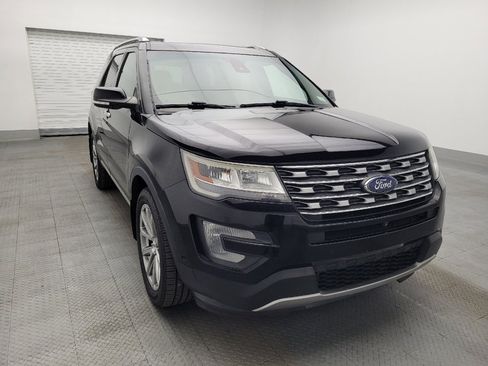 Used 2017 Ford Explorer Limited w/ Equipment Group 301A AWD/4WD image 14