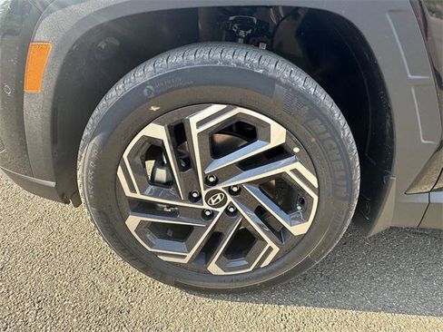New 2025 Hyundai Tucson Limited image 11