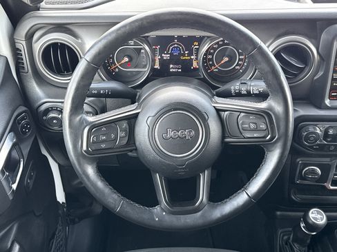 Used 2022 Jeep Wrangler Unlimited Sport w/ Sun And Sound Package AWD/4WD image 17