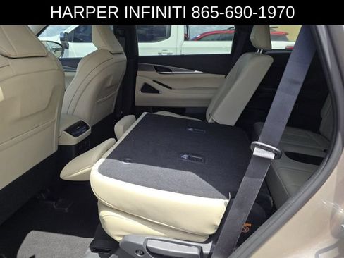 Used 2023 INFINITI QX60 Luxe w/ Performance Audio Package AWD/4WD image 7