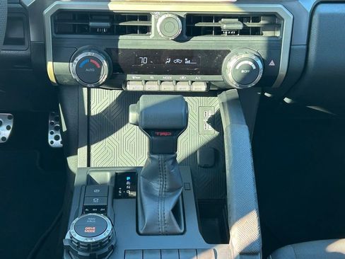 Certified 2025 Toyota Tacoma TRD Sport AWD/4WD image 16