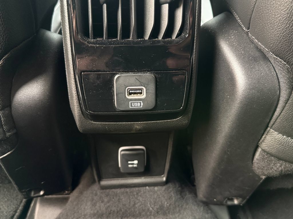 Used 2025 Jeep Compass Limited AWD/4WD image 13