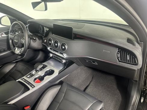 Used 2022 Kia Stinger GT2 AWD/4WD image 27