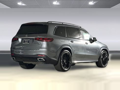 Used 2026 Mercedes-Benz GLS 450 450 image 9