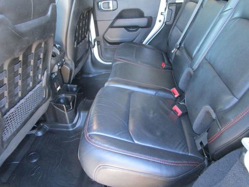 Used 2022 Jeep Wrangler Unlimited Rubicon w/ LED Lighting Group image 19