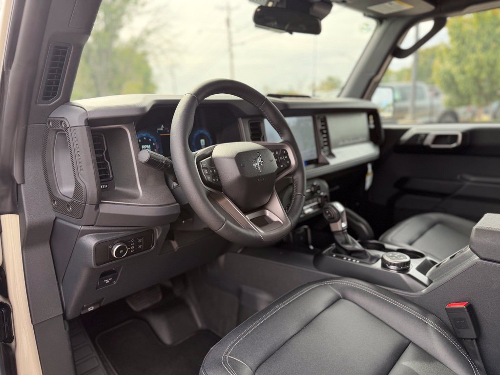 New 2026 Ford Bronco Badlands AWD/4WD image 13