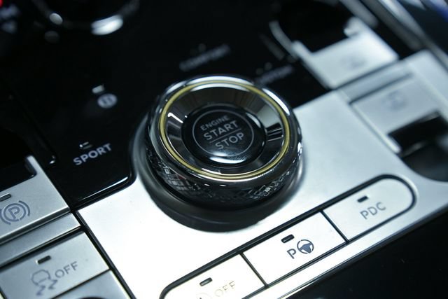 Used 2024 Bentley Flying Spur V8 AWD/4WD image 52