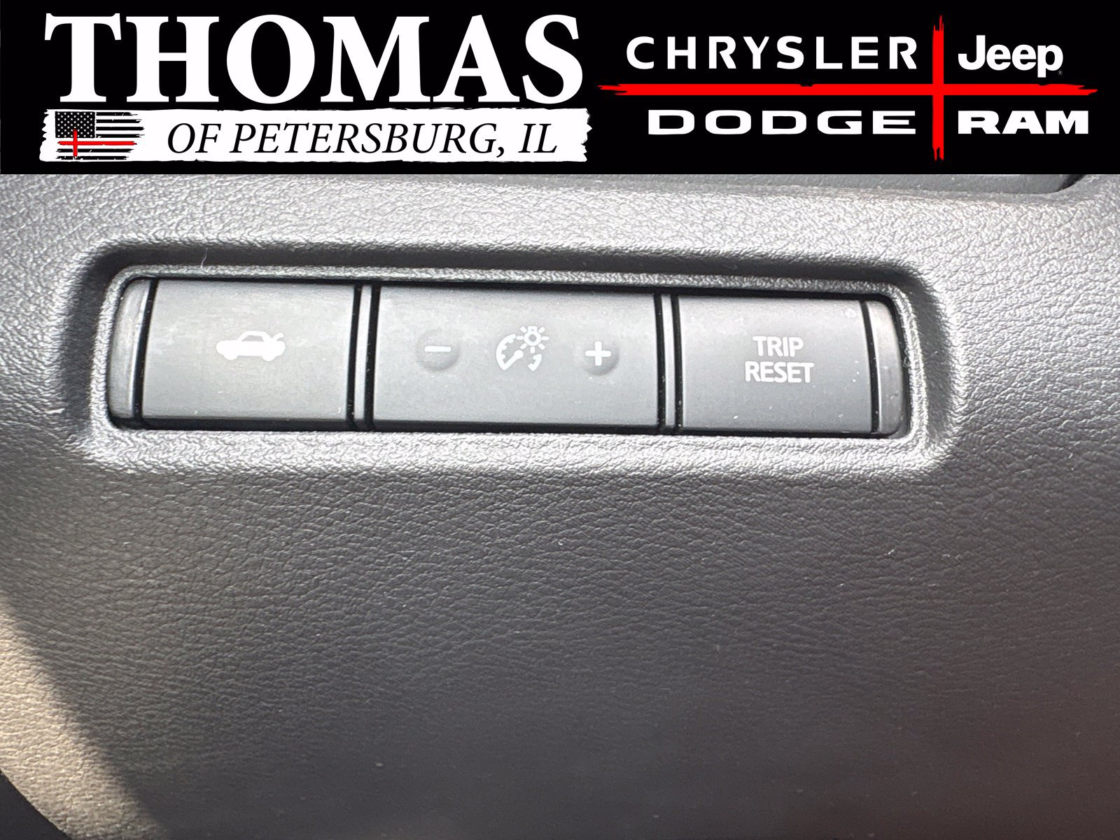 Used 2025 Nissan Altima 2.5 SV FWD image 12