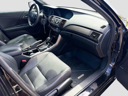 Used 2017 Honda Accord Sport Special Edition image 13