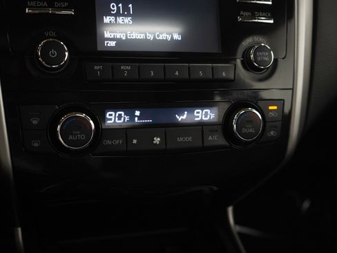 Used 2014 Nissan Altima 2.5 SL w/ Moonroof Package FWD image 21