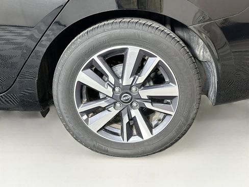 Used 2023 Nissan Versa SV image 11