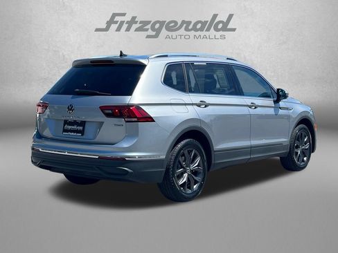 Used 2023 Volkswagen Tiguan SE AWD/4WD image 8