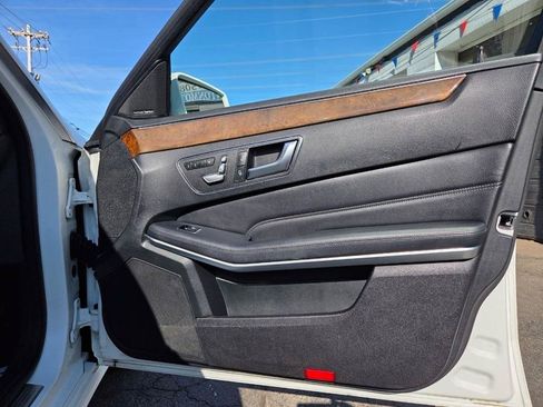 Used 2015 Mercedes-Benz E 350 4MATIC Sedan image 18