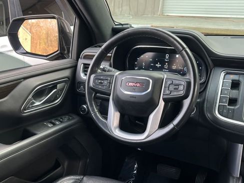 Used 2022 GMC Yukon XL SLE w/ Gmc Pro Safety Plus Package image 17