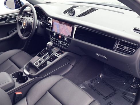 New 2026 Porsche Macan AWD/4WD image 25