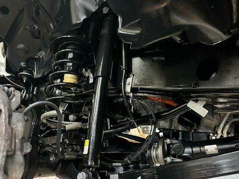 Used 2024 Jeep Wrangler Unlimited Sahara w/ Dual Top Group image 23