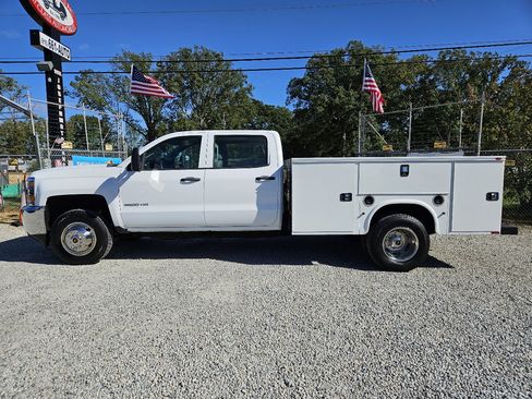 Used 2016 Chevrolet Silverado 3500 W/T image 2