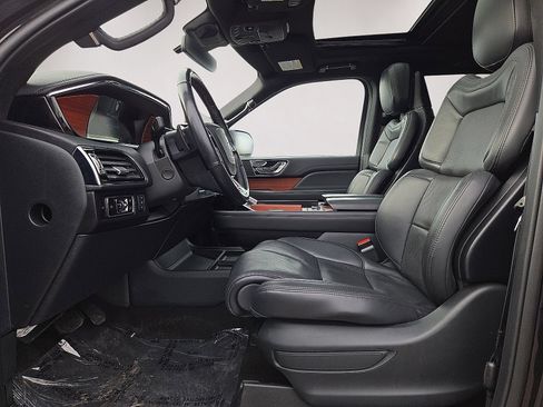 Used 2024 Lincoln Navigator Reserve AWD/4WD image 24