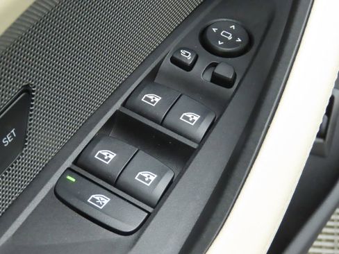 Used 2023 BMW i4 eDrive35 image 24